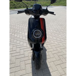 NIU MQi + Sport Zwart voorkant