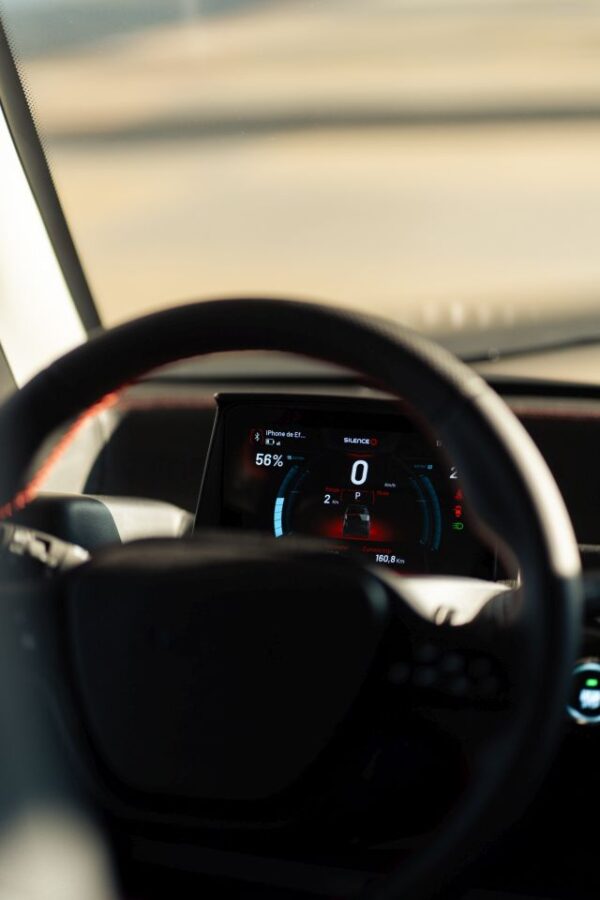 Silence_S04_Unico_dashboard_TFT-display-2